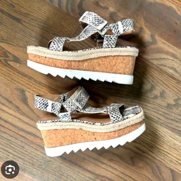 Marc Fisher Snakeskin Wedge SandalsMarc Fisher Wedges Women's Sandals 7.5 Leathe - Picture 3 of 10